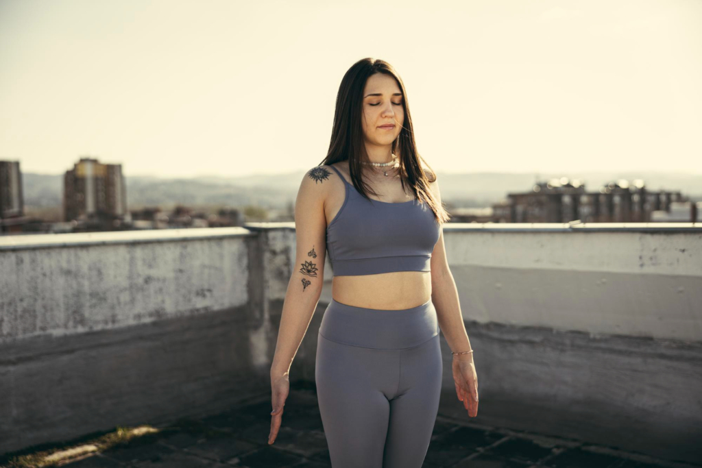 Tadasana, posture de la montagne